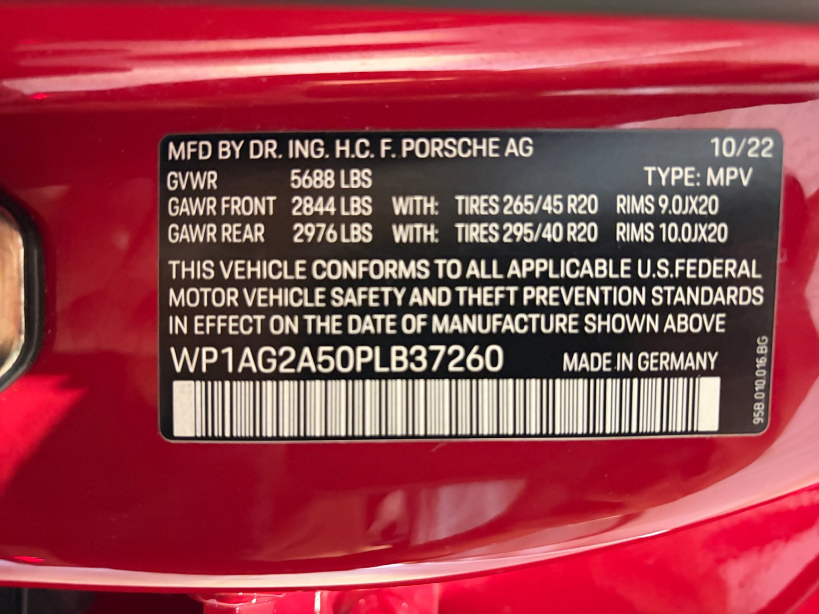 Certified 2023 Porsche Macan S AWD/4WD image 42