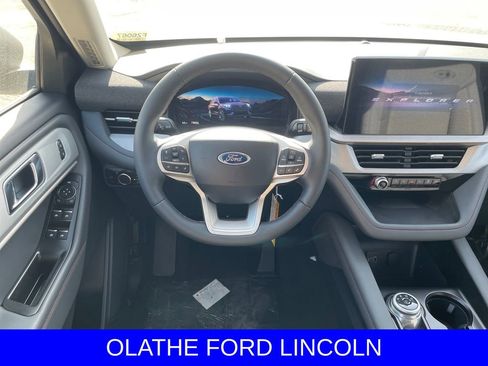 New 2026 Ford Explorer Active image 19