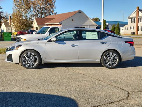 New 2025 Nissan Altima 2.5 SL image 5