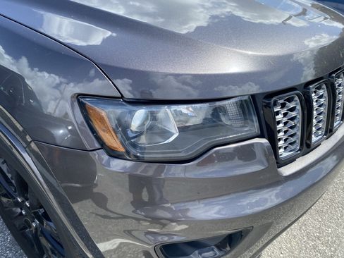 Used 2021 Jeep Grand Cherokee Laredo X RWD image 6