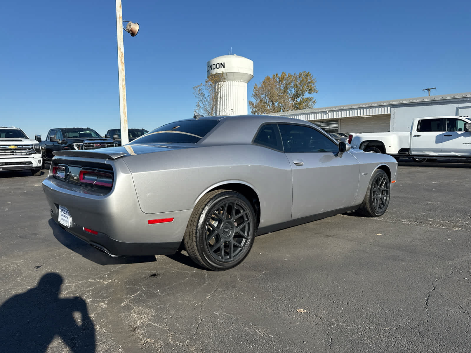 Used 2017 Dodge Challenger R/T w/ Sound Group RWD image 2
