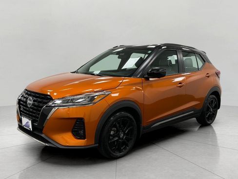Certified 2024 Nissan Kicks SR w/ SR Premium Package FWD image 8