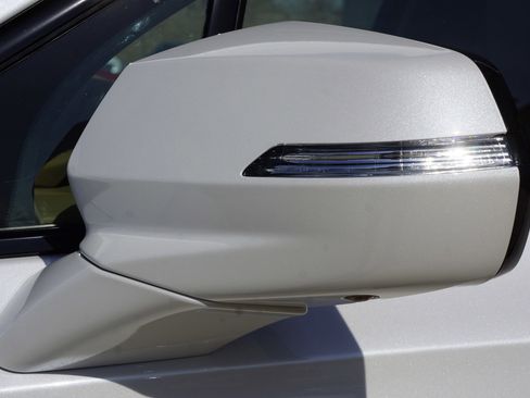 Used 2024 Cadillac XT6 Premium Luxury w/ Technology Package image 18