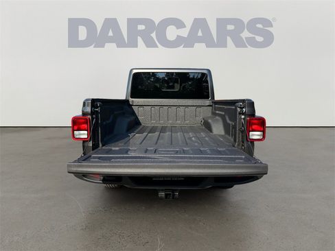 New 2025 Jeep Gladiator Sport image 14