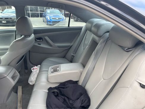 Used 2010 Toyota Camry XLE image 11