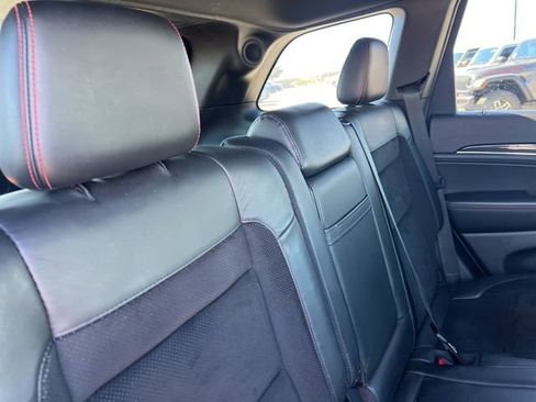 Used 2018 Jeep Grand Cherokee Trailhawk image 25