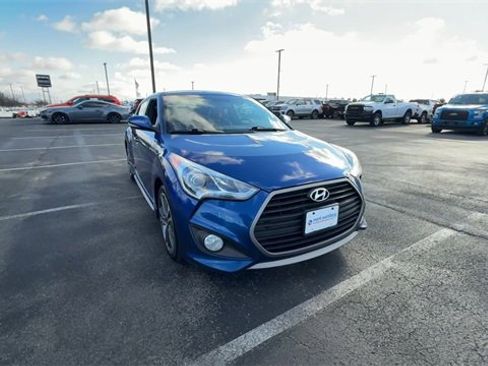 Used 2016 Hyundai Veloster Turbo image 2