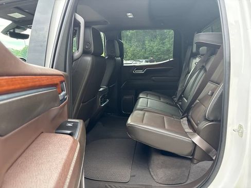 Used 2023 GMC Sierra 1500 Denali w/ Technology Package AWD/4WD image 14