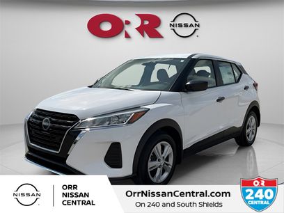 New 2025 Nissan Kicks Play S