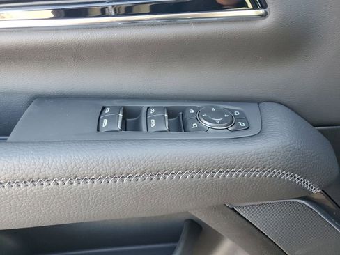 New 2026 GMC Yukon Denali w/ Sun & Power Step Package image 28