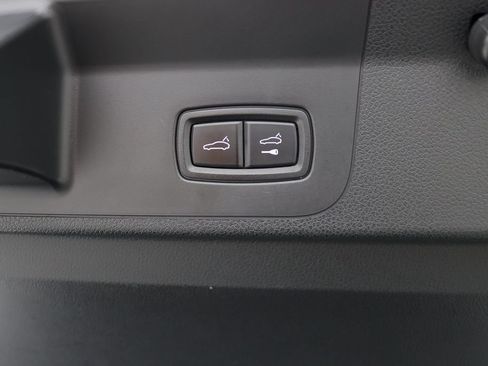 Used 2017 Porsche Panamera 4S AWD/4WD image 39