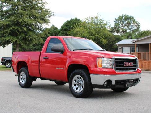 Used 2008 GMC Sierra 1500 W/T w/ Work Truck Preferred Package RWD image 3