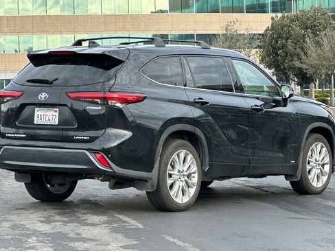 Used 2022 Toyota Highlander Limited image 4