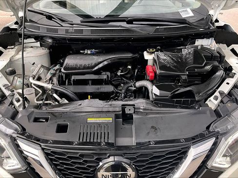 Certified 2022 Nissan Rogue Sport SL w/ Premium Package AWD/4WD image 32