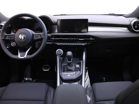 New 2025 Alfa Romeo Tonale w/ Premium Package AWD/4WD image 8