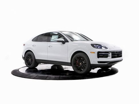 New 2026 Porsche Cayenne S image 9