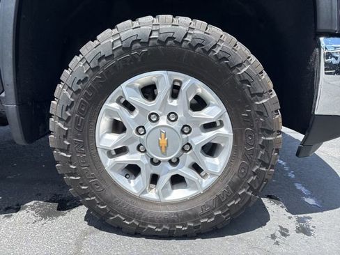 Used 2024 Chevrolet Silverado 2500 LTZ w/ LTZ Texas Edition AWD/4WD image 9