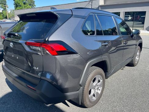 Used 2025 Toyota RAV4 XLE w/ Convenience Package FWD image 17