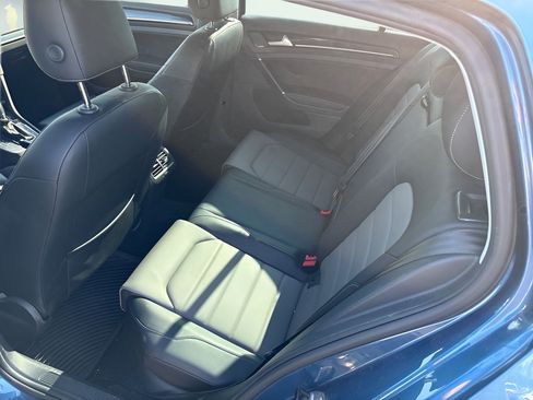 Used 2017 Volkswagen Golf SEL FWD image 17