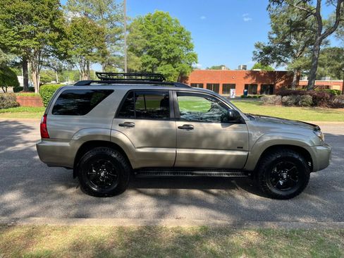 Used 2006 Toyota 4Runner Sport RWD image 6
