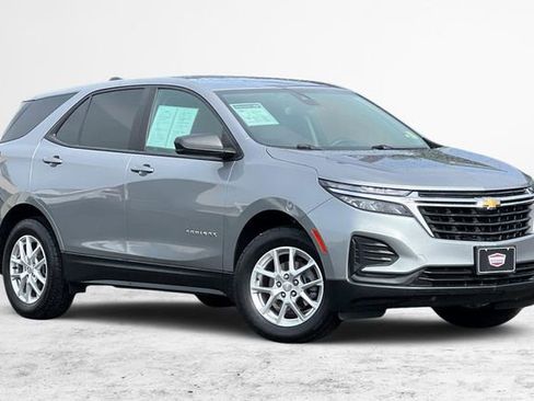 Used 2023 Chevrolet Equinox LS AWD/4WD image 1