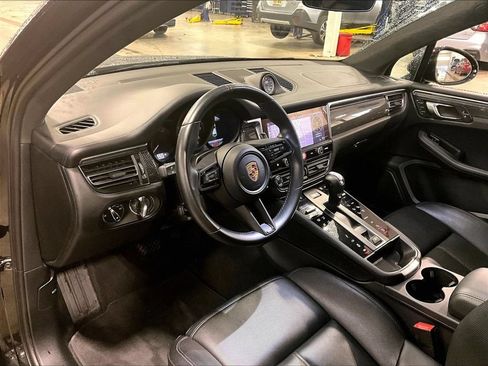 Certified 2023 Porsche Macan GTS AWD/4WD image 4