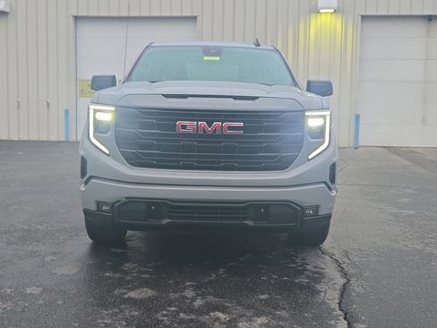 Used 2024 GMC Sierra 1500 Elevation AWD/4WD image 2