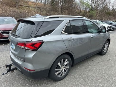 Used 2023 Chevrolet Equinox Premier AWD/4WD image 3