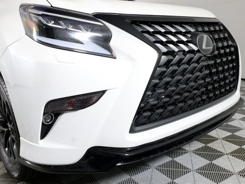 Used 2023 Lexus GX 460 Premium w/ Premium Package AWD/4WD image 38