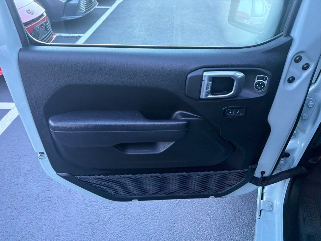 Used 2024 Jeep Wrangler Unlimited Sport AWD/4WD image 19