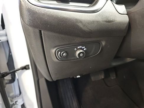 Used 2024 Chevrolet Equinox LT image 12