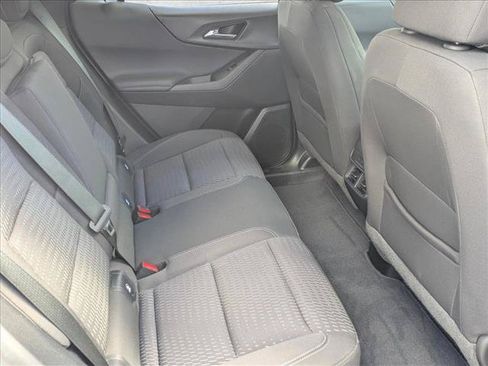 Used 2025 Chevrolet Equinox LT w/ Safety and Technology Package FWD image 16