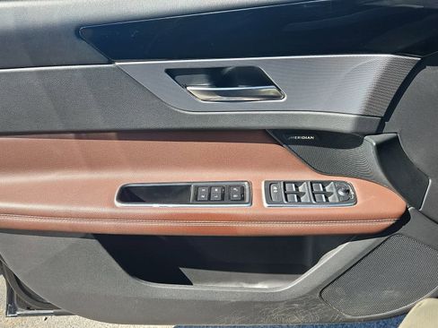 Used 2016 Jaguar XF R-Sport image 19