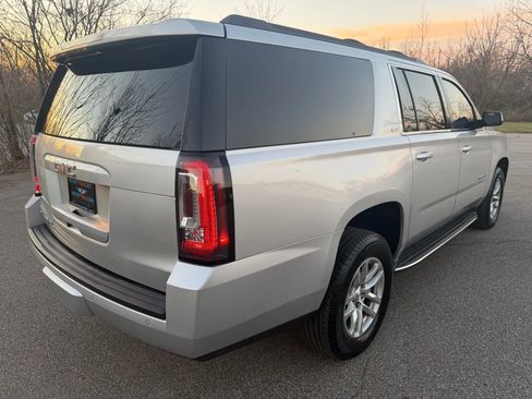 Used 2015 GMC Yukon XL SLT image 3