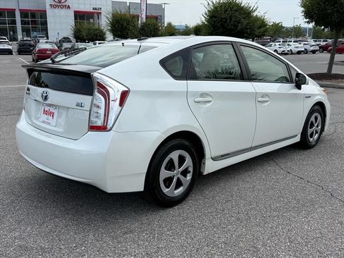 Used 2015 Toyota Prius Four w/ Deluxe Solar Roof Package FWD image 4