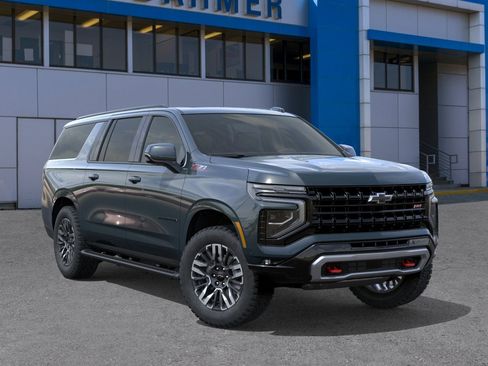 New 2026 Chevrolet Suburban Z71 w/ Comfort Package AWD/4WD image 35