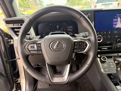 Used 2025 Lexus GX 550 w/ Accessory Package (2T) AWD/4WD image 25