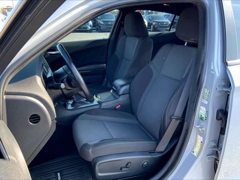 Used 2022 Dodge Charger SXT w/ Blacktop Package image 8