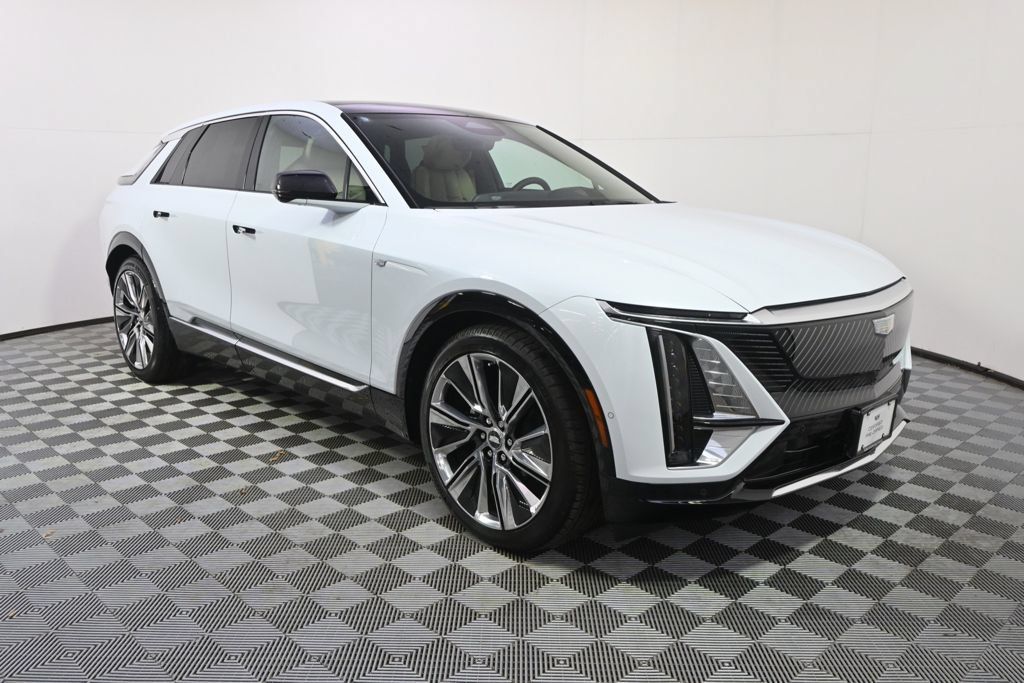 Certified 2026 Cadillac Lyriq Signature Luxury w/ Nappa Leather Package AWD/4WD image 8