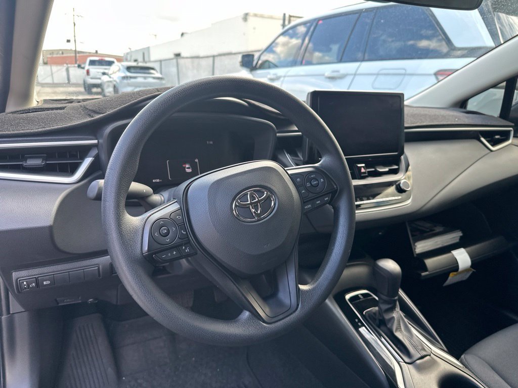 Used 2026 Toyota Corolla LE FWD image 15