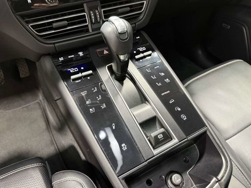 Used 2024 Porsche Macan Turbo w/ Premium Plus Package image 13