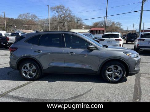 Used 2025 Ford Escape ST-Line w/ Tech Pack #1 image 8