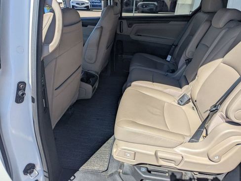 Used 2023 Honda Odyssey Touring image 11