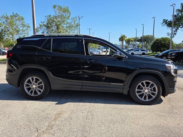 Used 2024 GMC Terrain SLT AWD/4WD image 8