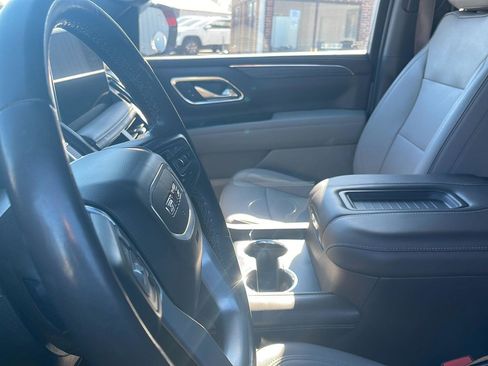 Used 2023 GMC Yukon SLT image 10