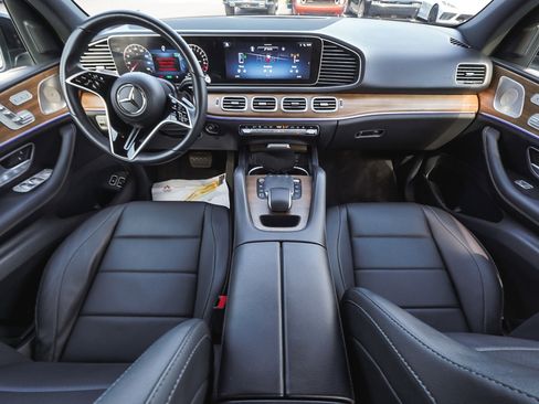 Used 2025 Mercedes-Benz GLE 450e 4MATIC w/ AMG Line Exterior image 37