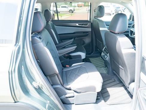New 2026 Volkswagen Atlas Peak Edition AWD/4WD image 41