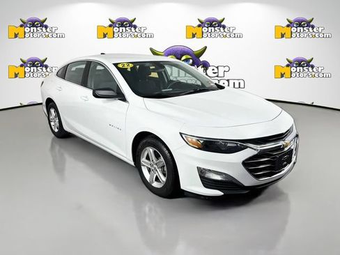 Used 2022 Chevrolet Malibu LS FWD image 3