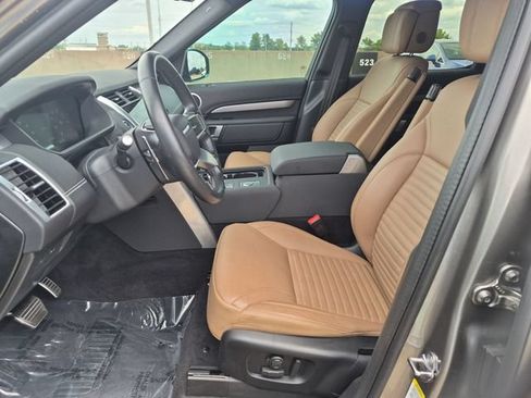 Used 2024 Land Rover Discovery Dynamic SE AWD/4WD image 9