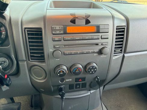 Used 2007 Nissan Titan SE w/ Chrome Pkg W/Pwr Bench RWD image 8